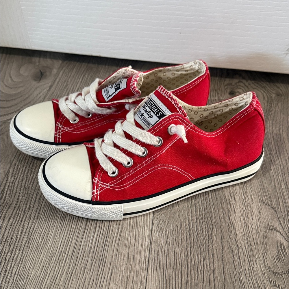 Weestep Little Kid‎ Classic Slip on Red Sneaker size 1